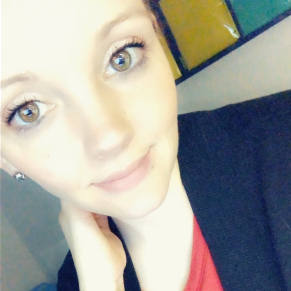 Meet your Posher, Kellie